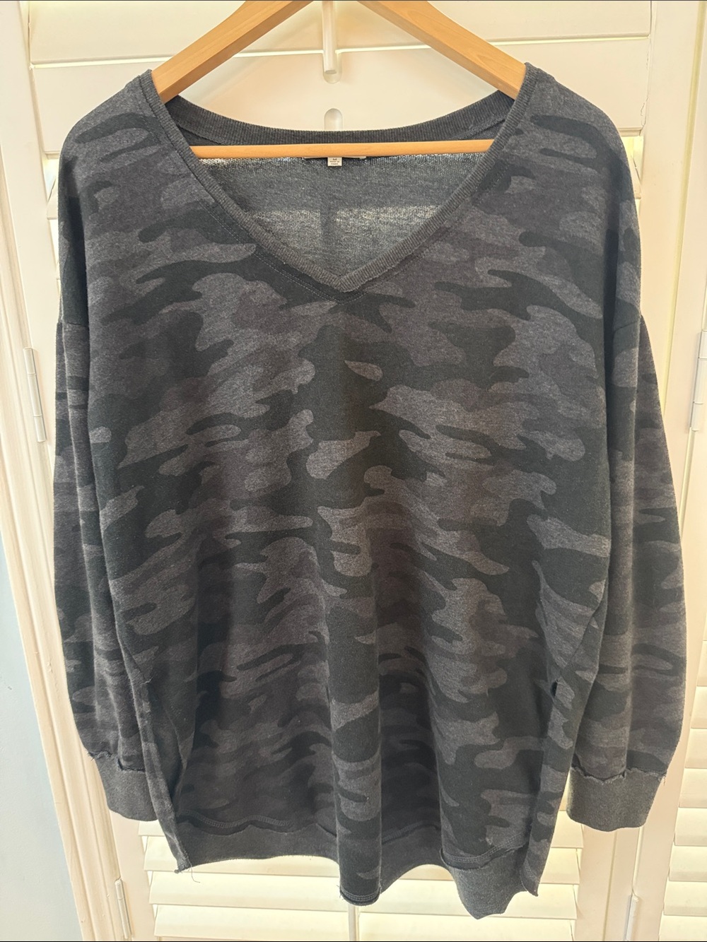 Z Supply Black Camo Weekender Top | Oversized V-Neck Sweatshirt | Size M